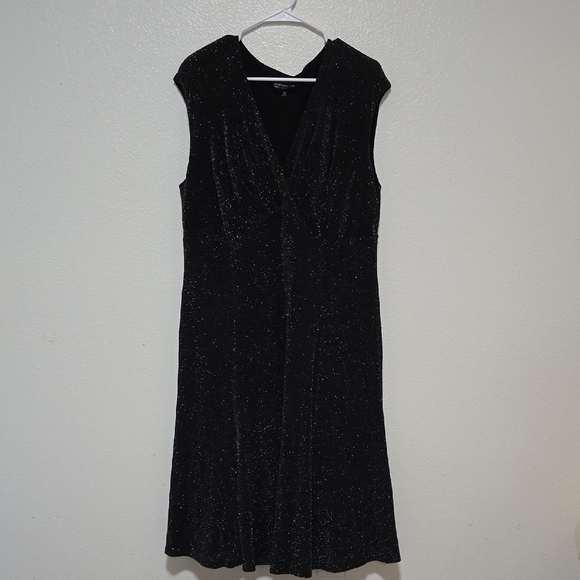 Jones New York Black Sheath Midi Dress V-Neck Sleeveless - Picture 1 of 10